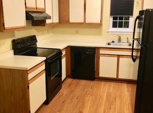 1 Amesbury St APT B, Worcester, MA 01605