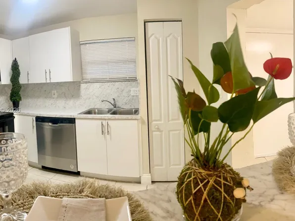 4205 N University Dr APT 212, Fort Lauderdale, FL 33351