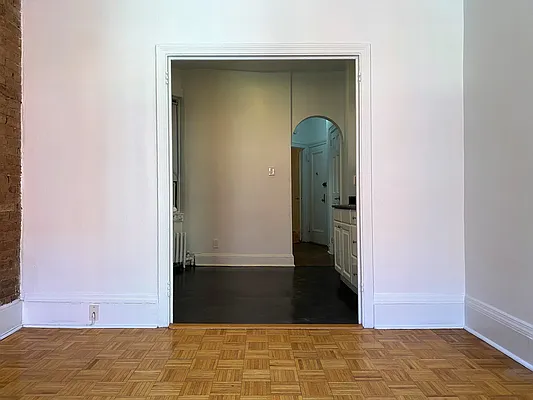 Rented by Buchbinder & Warren | media 11