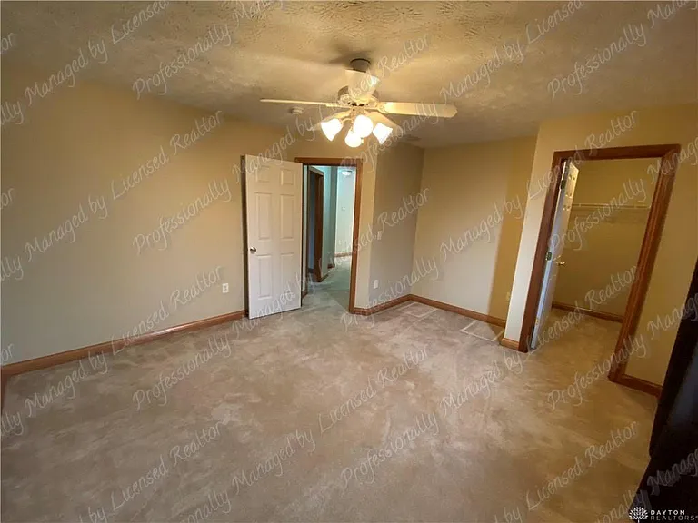 6353 Charlotte Ct — Photo 30