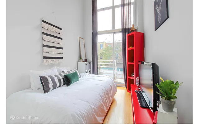 Rented by Douglas Elliman | media 24