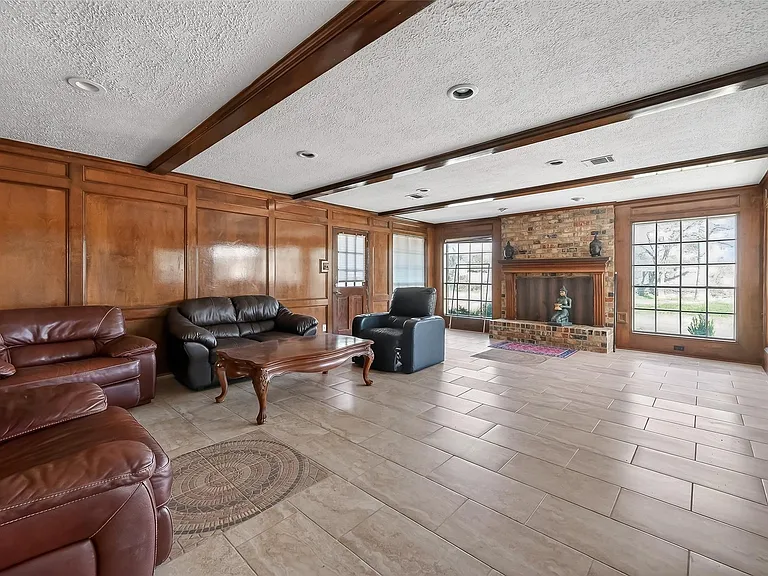11302 Hylander Dr — Photo 9