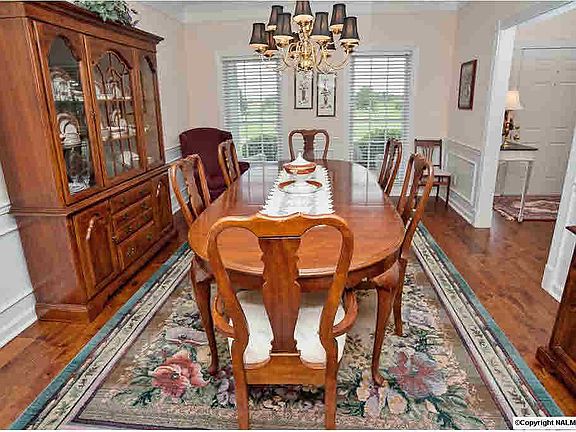 2nd image of 115 Fox Run Dr