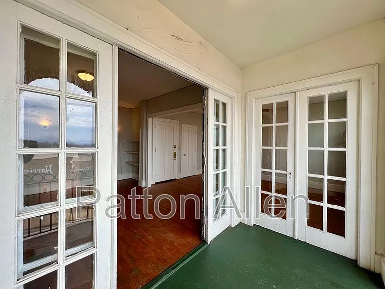 116 E Chestnut St #32 — Photo 8