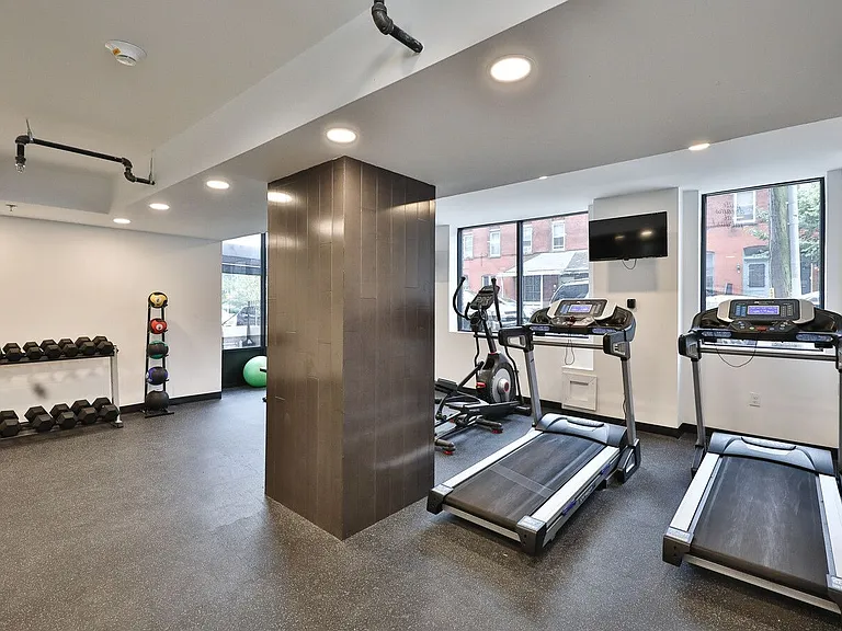 4241 Locust St #B0 — Photo 12