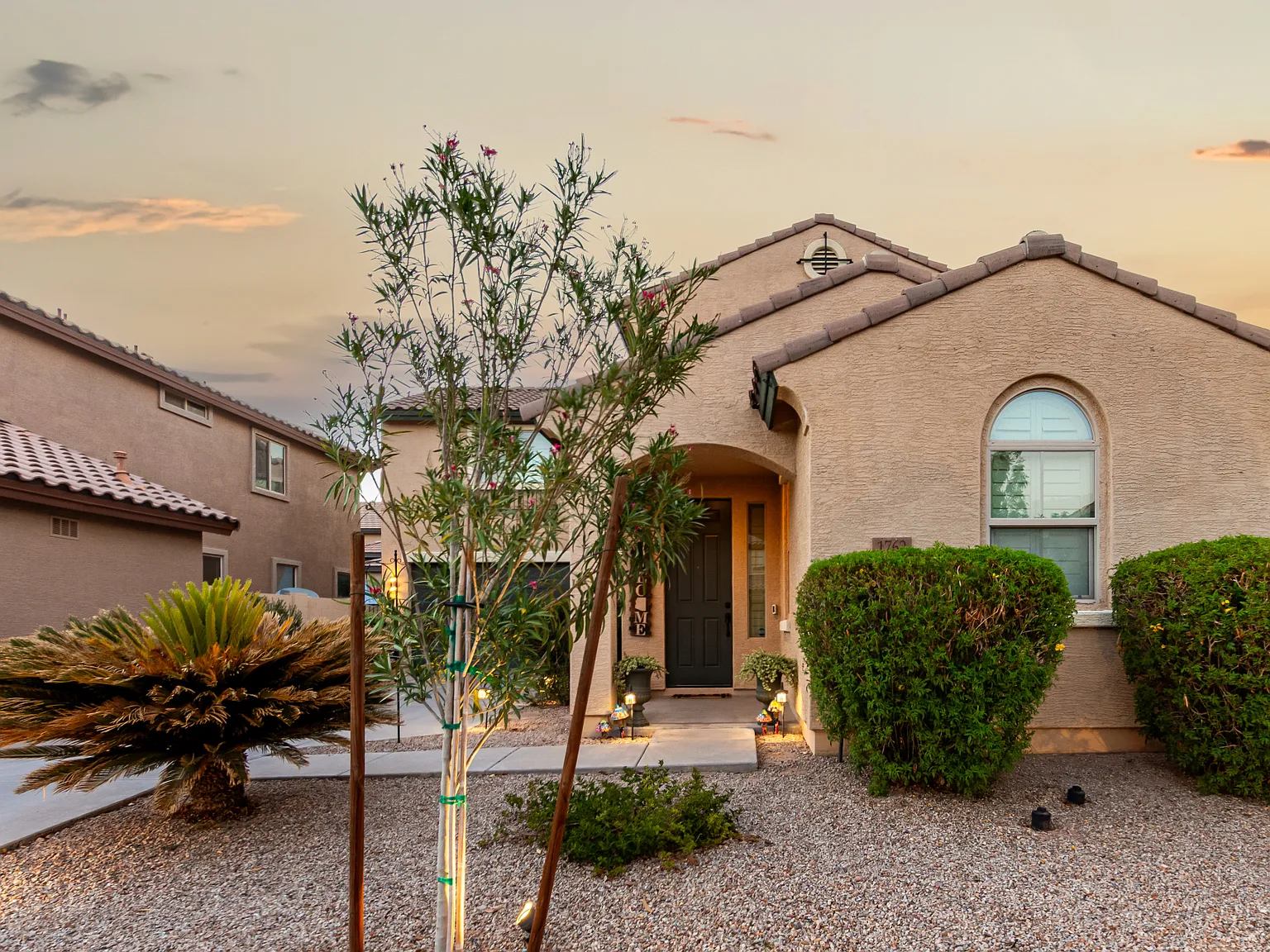4 bed, 2096 sqft, $2,799 — Photo 4