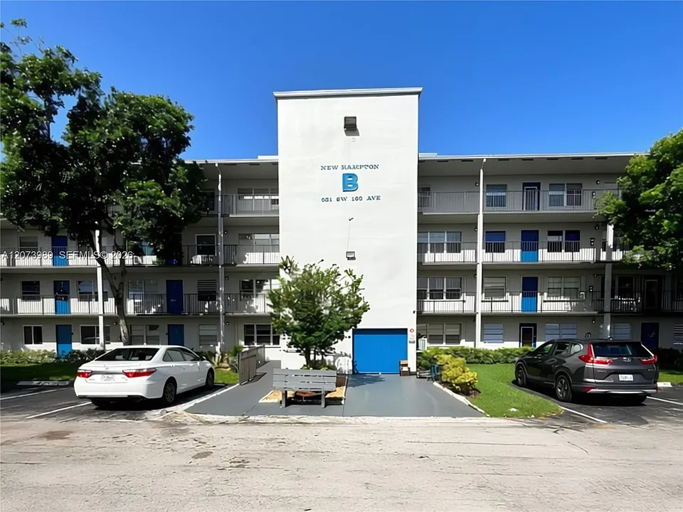 551 SW 135th Ave #413B