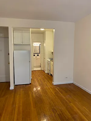 Rented by RV Realty | media 8