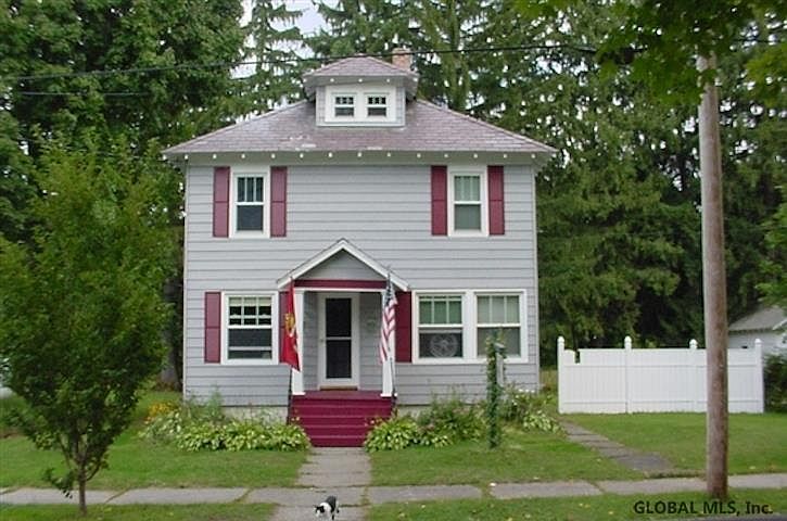 1st image of 14 Whipple Pl