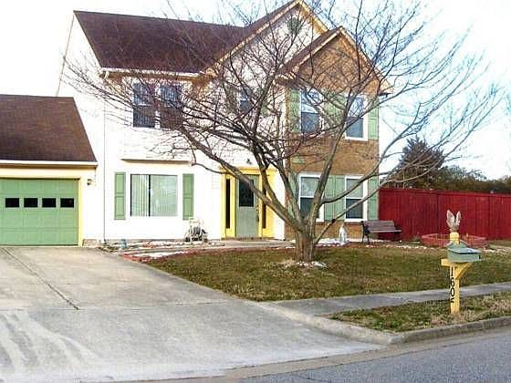 2nd image of 1605 Castlefield Rd