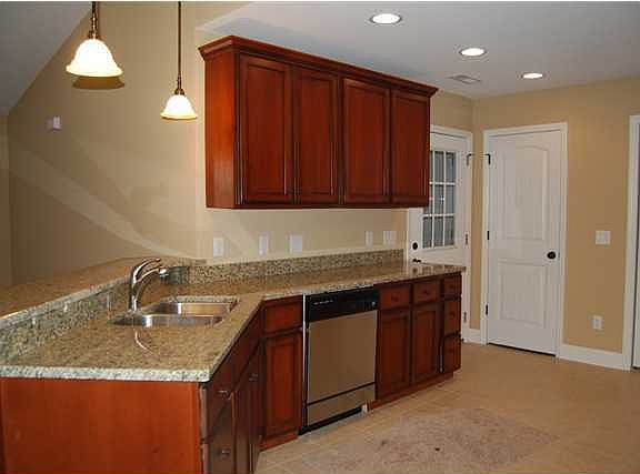4th image of 8 Chelsa Dr Unit A