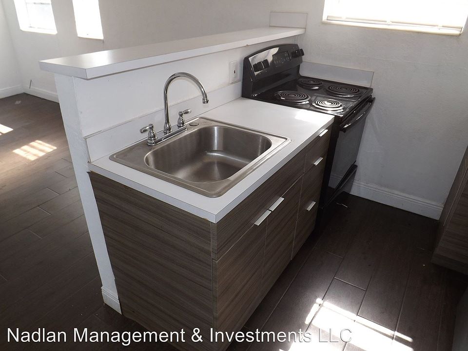 1st image of 301 NW 13th St APT C