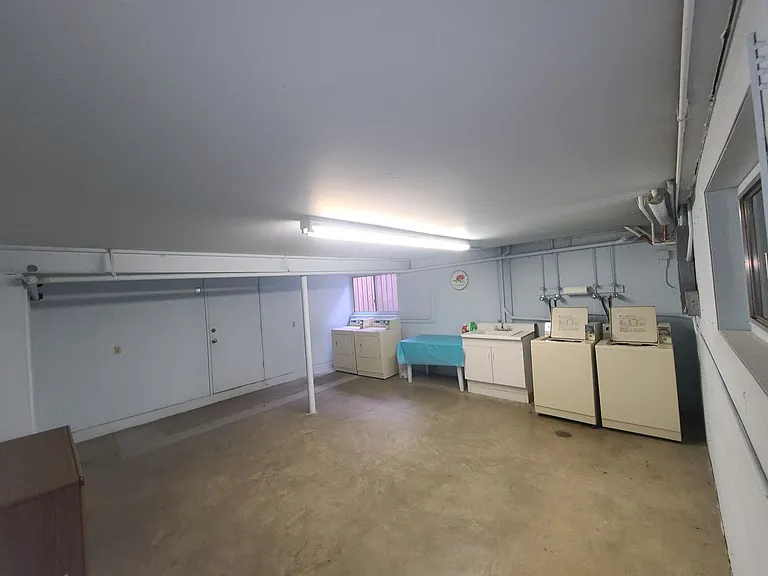 Harvard Way 1100 — Photo 19