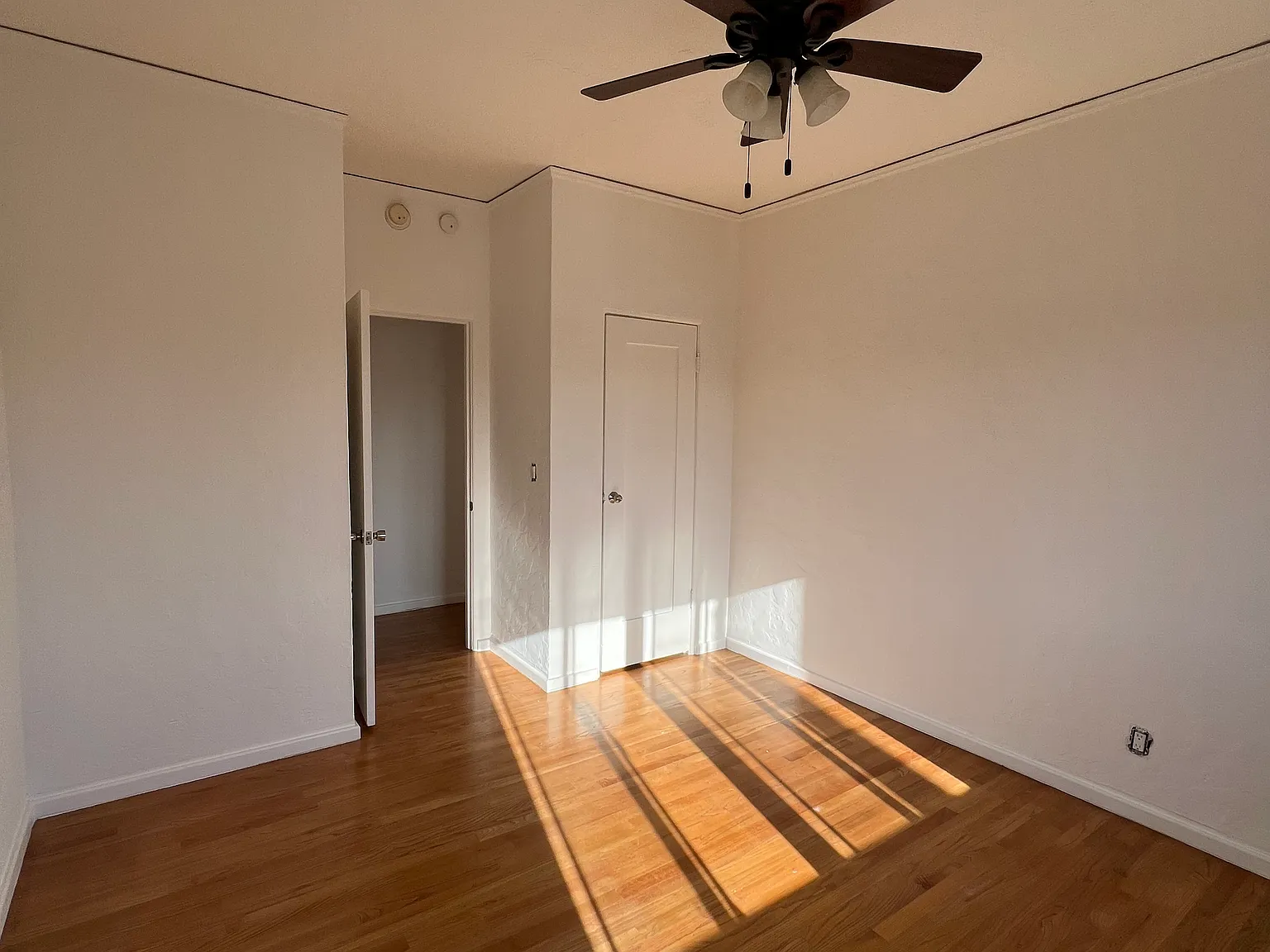 27 E Montana St — Photo 4