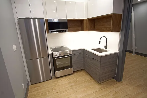 Rented by Lofts and Flats LLC | media 18