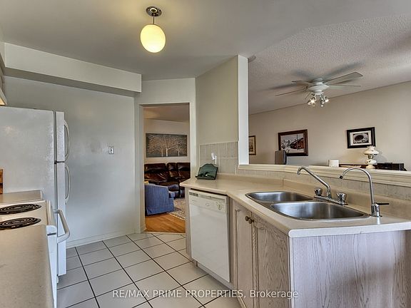 3rd image of 39 Laurendale Ave