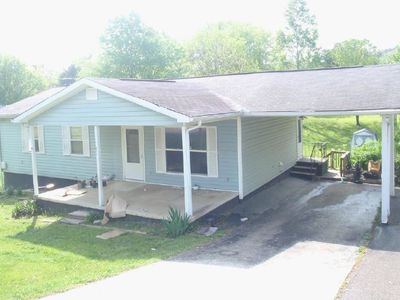 814 W Hemlock St, La Follette, TN, 37766