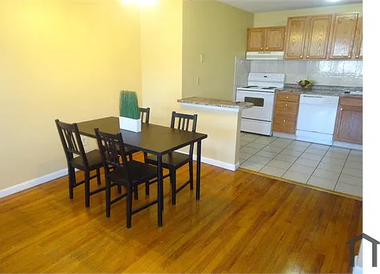 64 Dell Ave — Photo 5