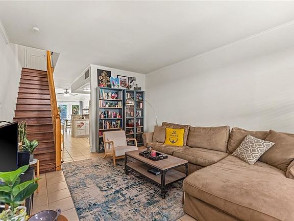 4th image of 248 Cherokee St APT 33