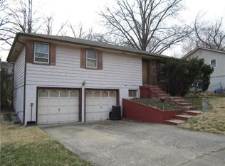 6710 NW Graden Rd, Kansas City, MO 64152