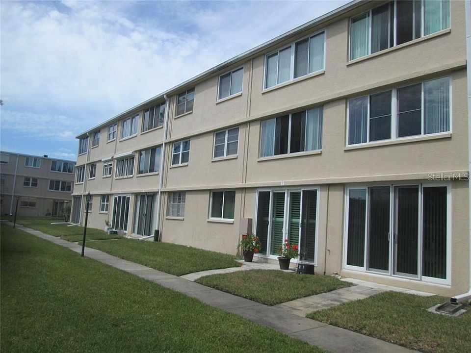1st image of 5095 Bay St NE APT 203