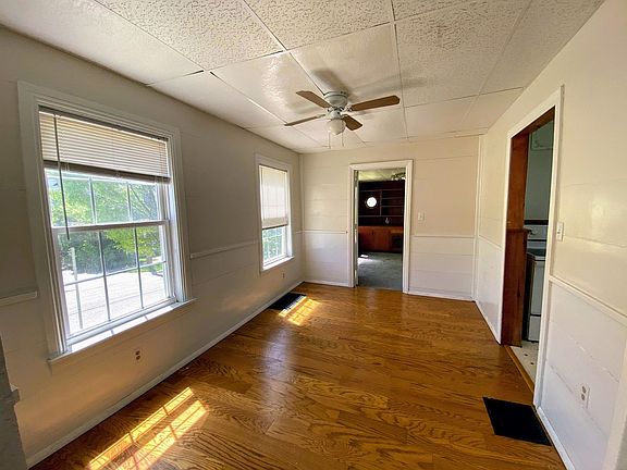4th image of 1301 North Ave NE
