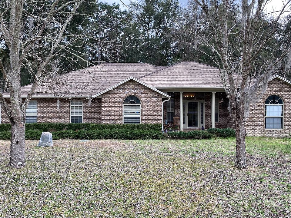 1st image of 4024 NW Wisteria Dr