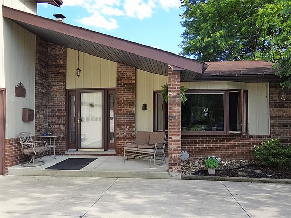 4th image of 26881 Leenders Ln