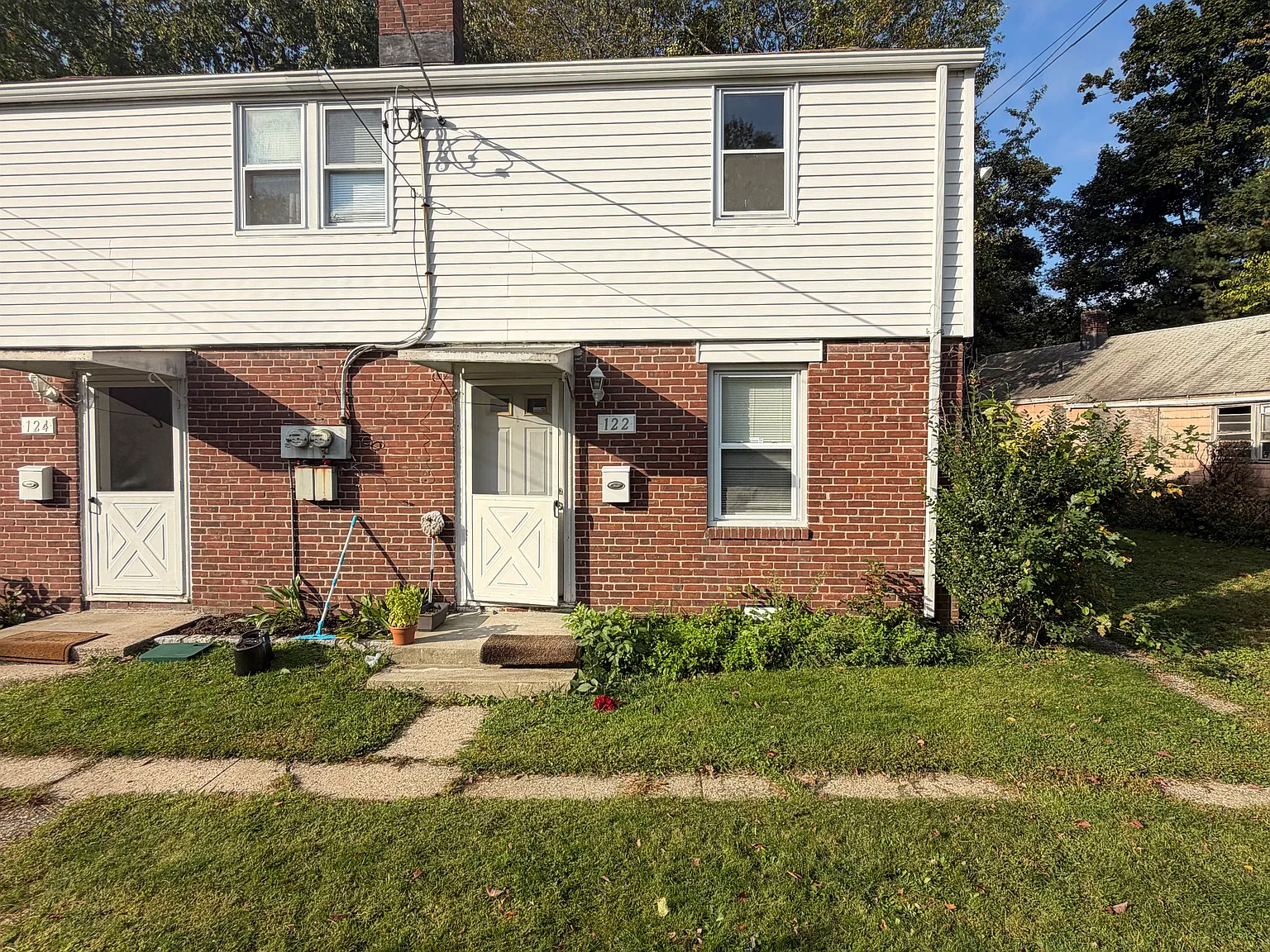 2 bed, 725 sqft, $1,950 — Photo 1