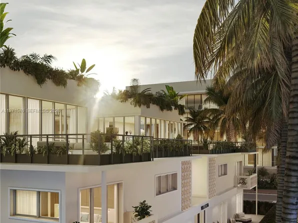 250 Collins Ave #209, Miami Beach, FL 33139