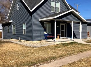 319 3rd St, Shelton, NE 68876