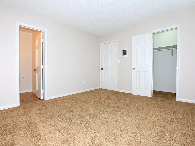 Mapleview Apt. Homes — Photo 35