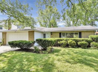 29539 Huntington Dr, North Olmsted, OH 44070