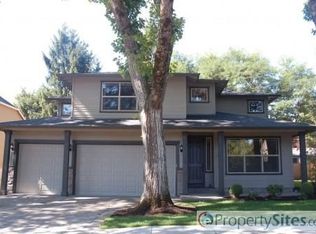 19333 SW Dogwood Ct, Lake Oswego, OR 97035