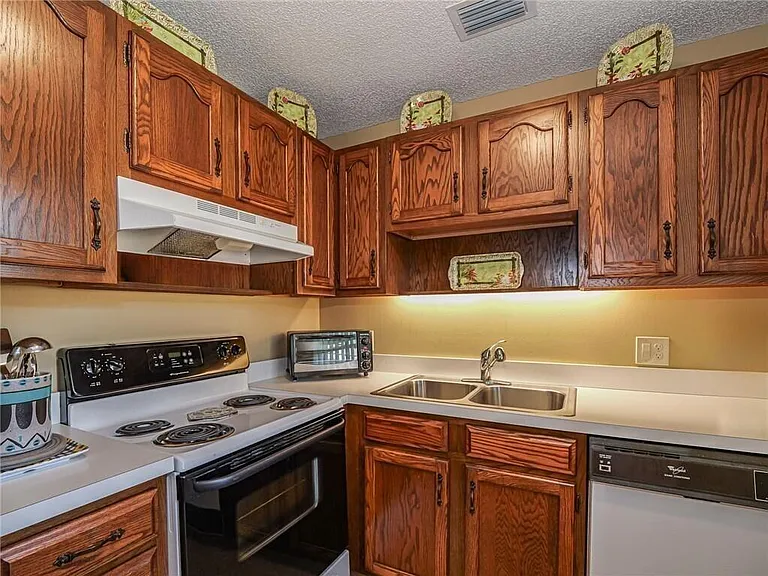 35 Vista Gardens Trl #205 — Photo 9