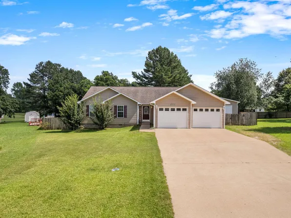 11 Royal Cir, Batesville, AR 72501