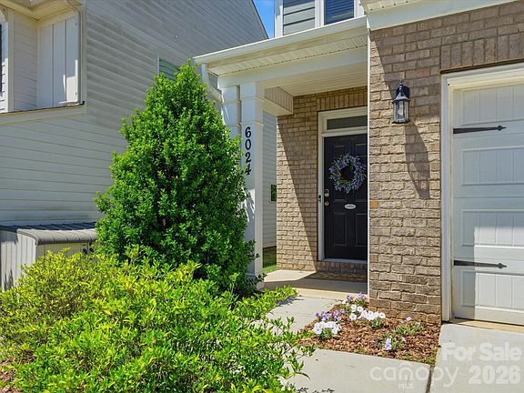 2nd image of 6024 Hampstead Pond Ln