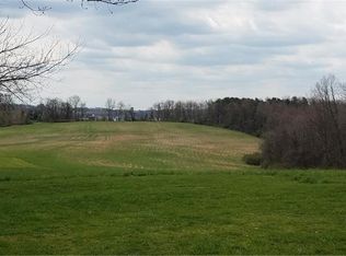453 Garden Ln, Coraopolis, PA