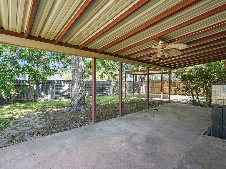 3333 Sayles Blvd — Photo 18