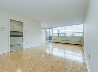 30 Esterbrooke Ave, Toronto, ON M2J 2C4