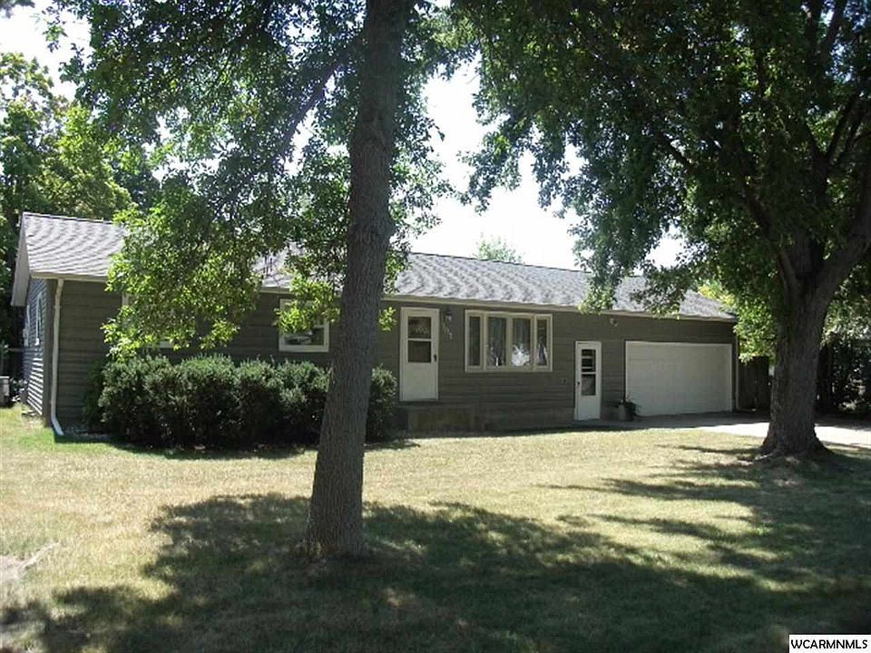 1st image of 303 W James Ave