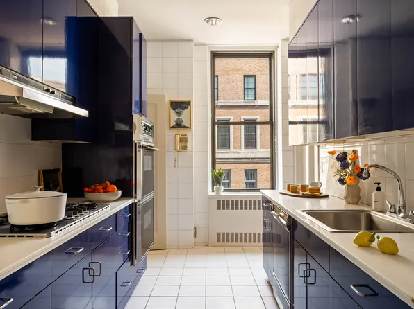 993 Park Avenue image 11 of 23