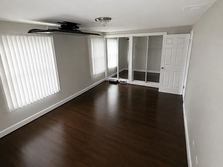 4242 W Outer Dr #1 — Photo 37
