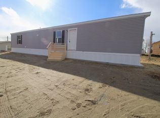 14 Winter Dr, Farmingdale, ME 04344
