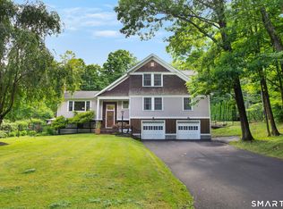 128 Knollwood Dr, Ridgefield, CT 06877
