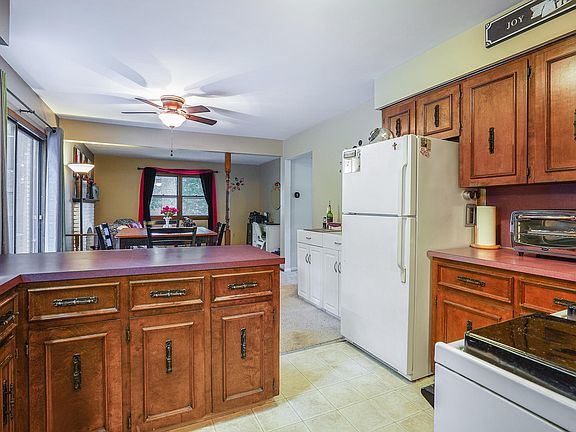 4th image of 710 Dover Dr
