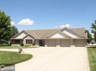 2206 N Grant Rd, Carroll, IA 51401