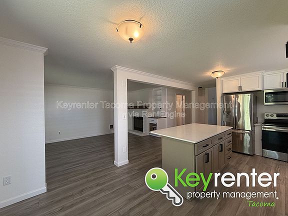 4th image of 319 10th Ave SE #A