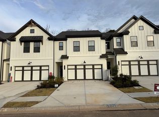 4111 Millstone Park Ln, Gainesville, GA 30504