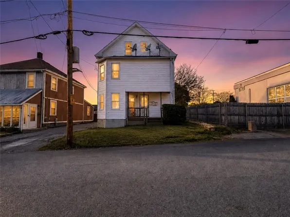 7 Grover St #2, North Providence, RI 02911